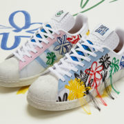 Adidas и Шон Уотерспун выпустили веганскую экологичную модель Superstar